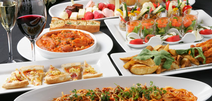 立食ビュッフェ＆フリードリンク ￥8,800コース